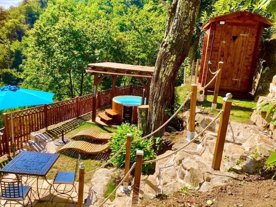 L'Insolite Tamia Asperjoc Exterior photo